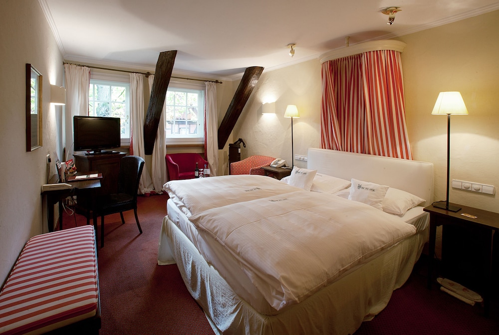 Romantik Hotel Hof zur Linde — Munster — photo 5