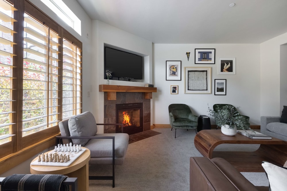 Douglas by Avantstay Charming Townhouse Mins From Deer Valley Resort - photo 12