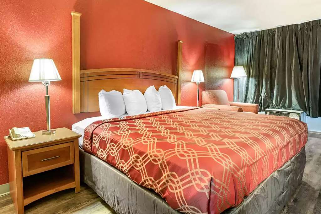 Super 8 by Wyndham Perrysburg Toledo - photo 10