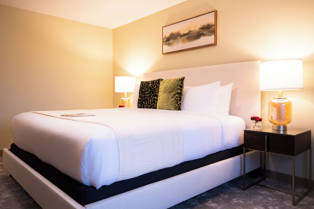 The Pathmaker Hotel - photo 39