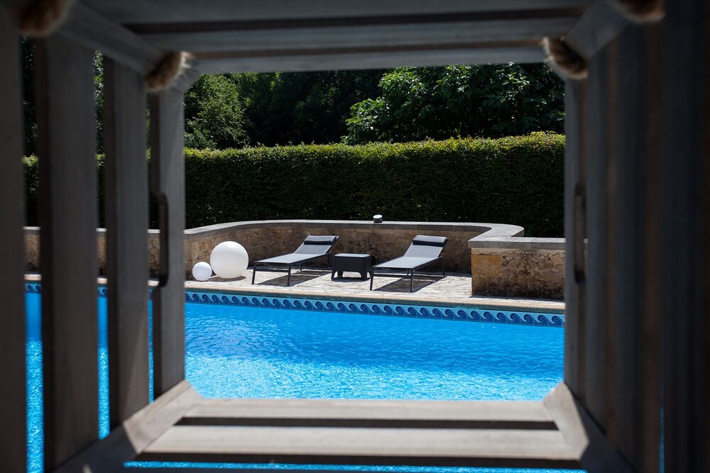 Le Relais Du Touron - carbon neutral hotel in Carsac-Aillac