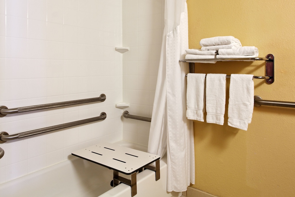 Holiday Inn Express & Suites Alcoa by IHG - photo 17
