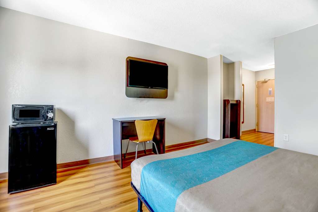 Motel 6 Raleigh NC North - photo 7