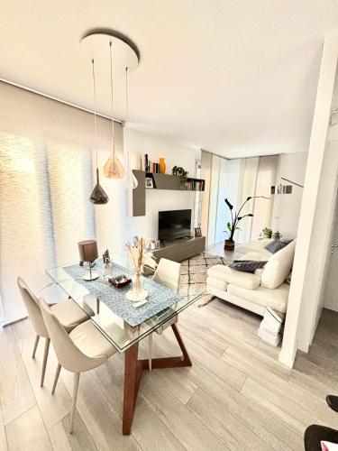 Giuseppe&Carolina Citylife Lux Appartment Fiera Milano — 4-Star Luxury Hotel in Milan, Italy