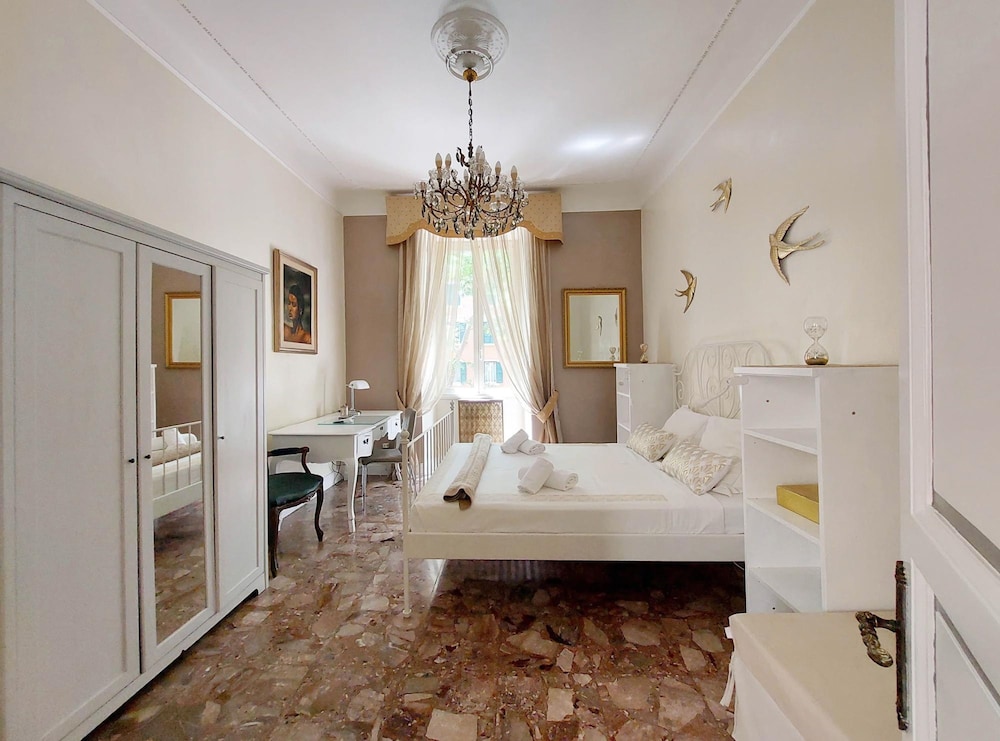 4BNB Luxury Mazzini Apartment — 4-Star Luxury Hotel in Rome, Italy