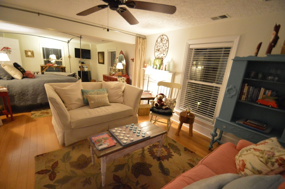 Peabody's Hip Little Stay - photo 23