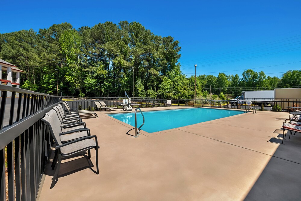 Red Roof Inn Sanford - photo 31