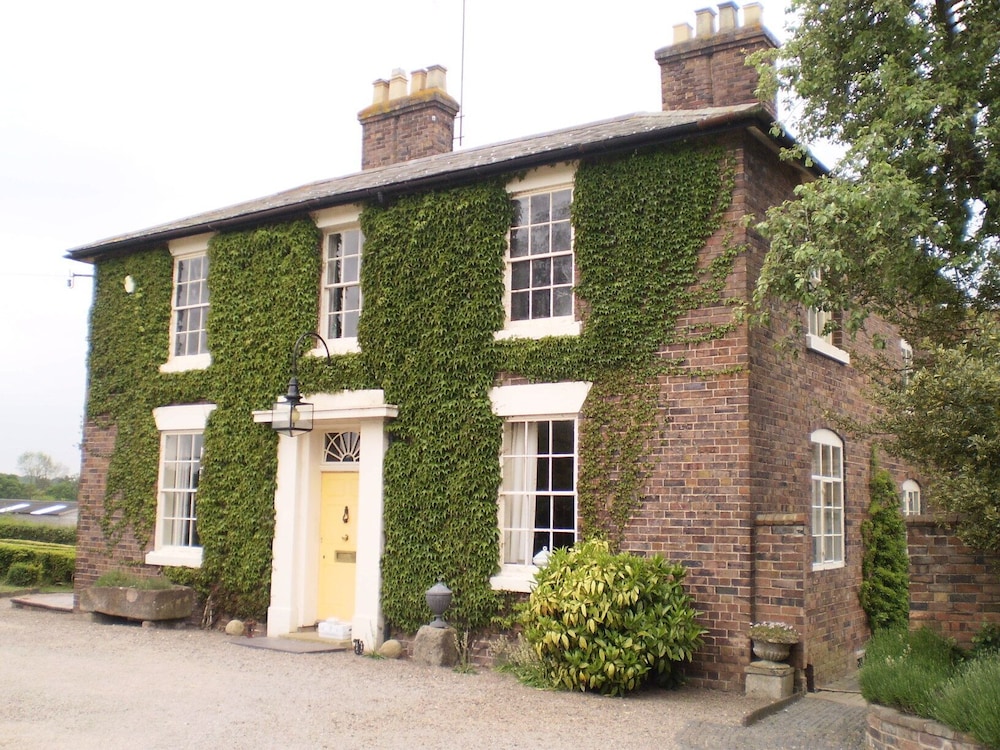 Duken Courtyard Cottage — 4-Star Luxury Hotel in Bridgnorth, United Kingdom