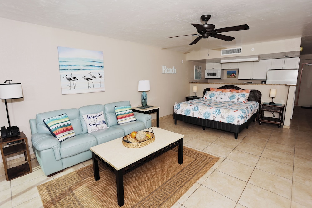 Casa Playa Resort - photo 21