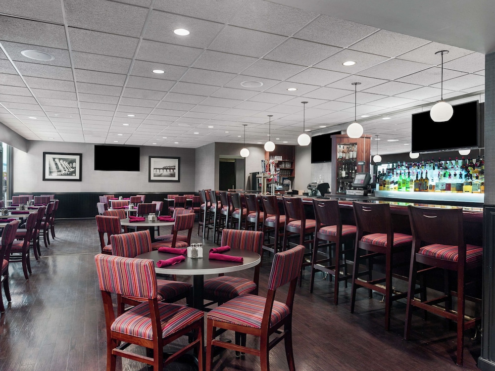 DoubleTree by Hilton Newark Penn Station - photo 44