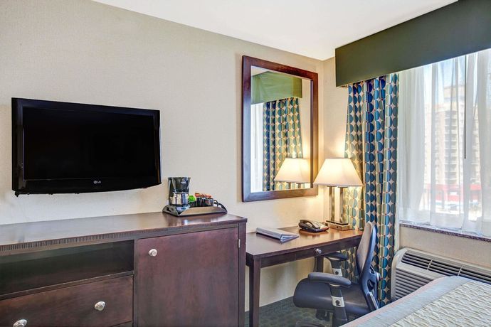 Ramada Jamaica Queens - photo 12