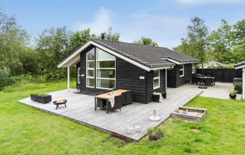 3 Bedroom Gorgeous Home In Ebeltoft — 4-Star Luxury Hotel in Ebeltoft, Denmark