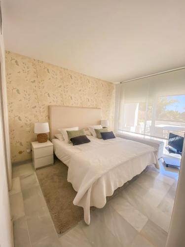 Alcazaba Beach Garden Apt In 1st Line Beach Resort — Estepona