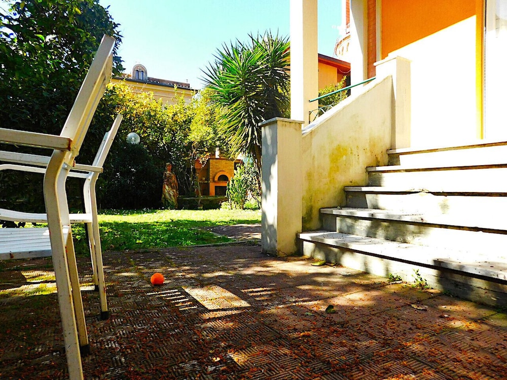 Villino a 20 metri dal mare in Levanto, Italy