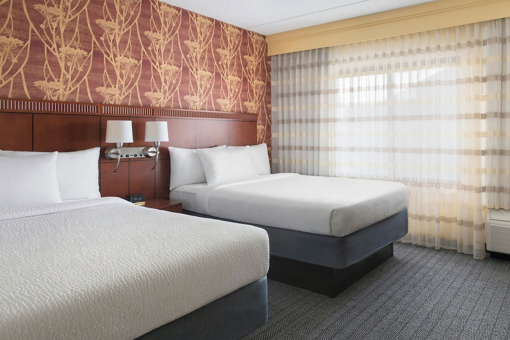 Courtyard by Marriott Mt. Laurel - photo 10