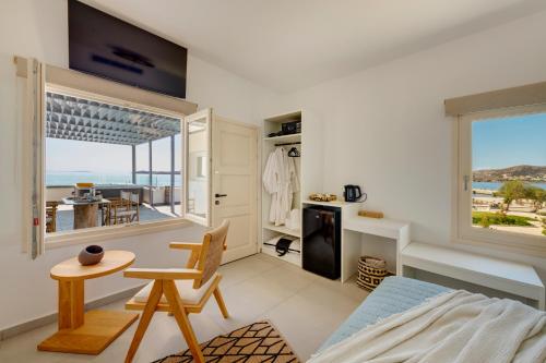 Nos Suites — 4-Star Luxury Hotel in Ermoupolis, Greece
