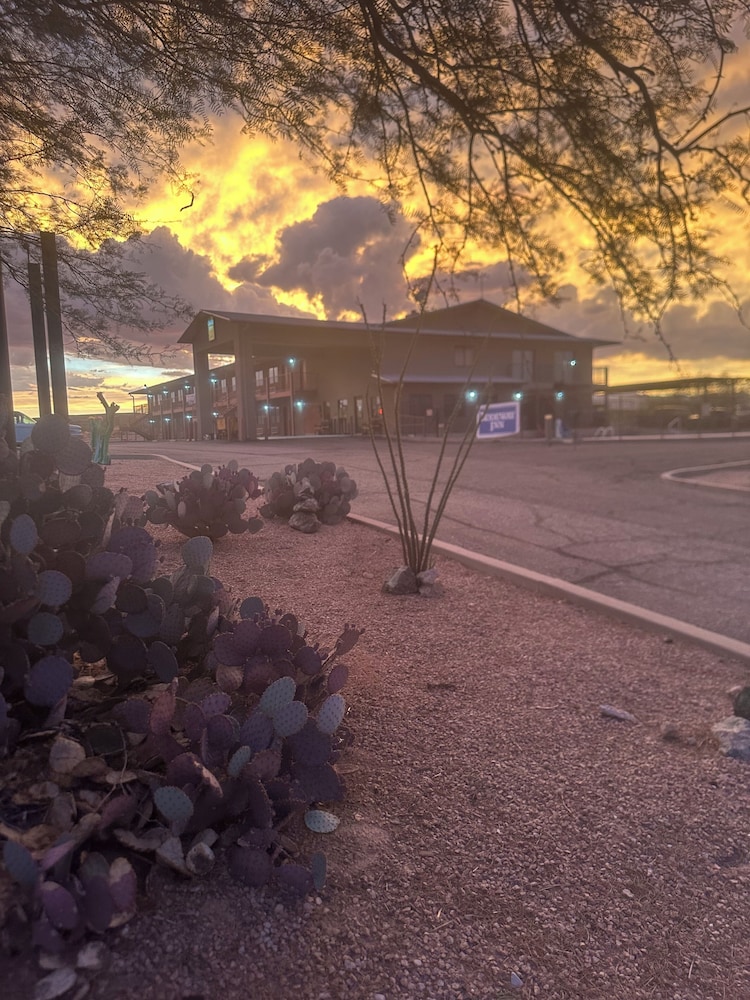 Rodeway Inn Copper Stay Benson AZ I 10 Exit 304 - featured photo