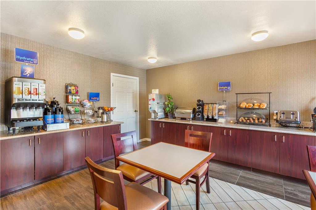 Best Western Luxury Inn - photo 13