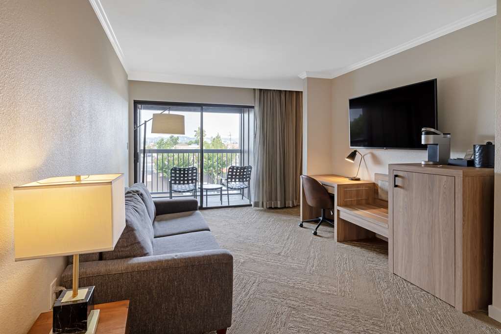 Best Western Plus Inn At The Vines - photo 15