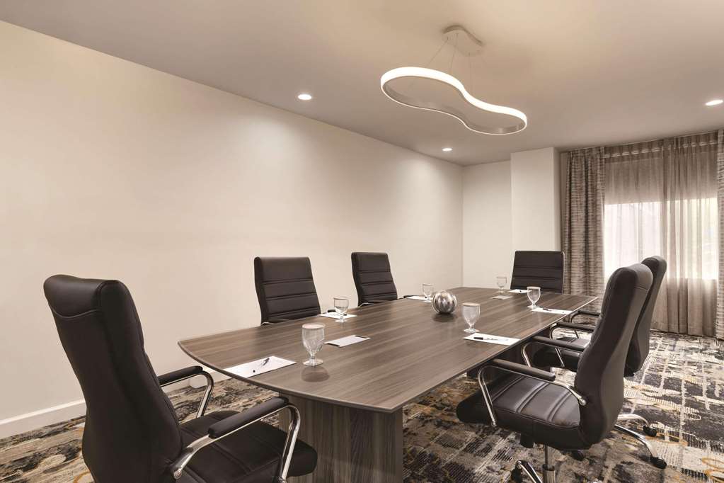 Radisson Hotel Atlanta Airport - photo 20
