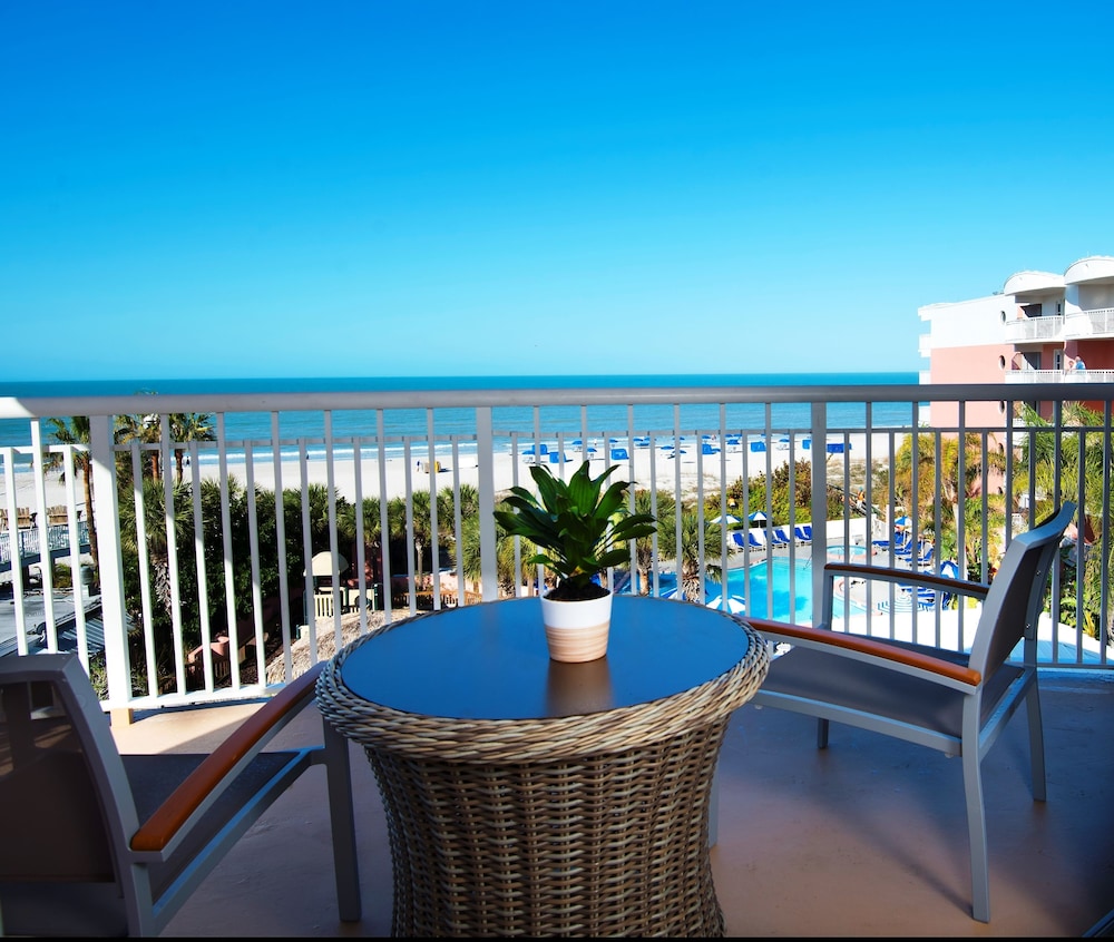 Beach House Suites by the Don CeSar - photo 15