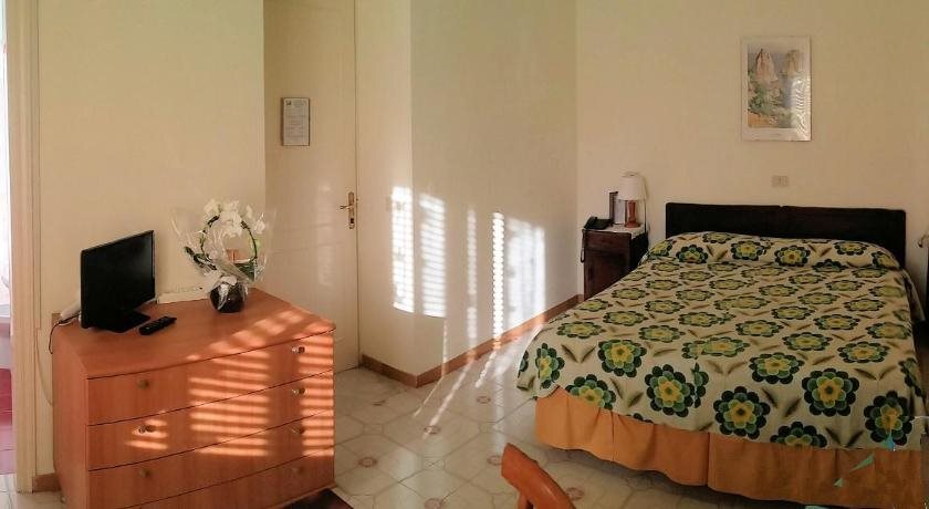 Pensione Italia — Capri — photo 4