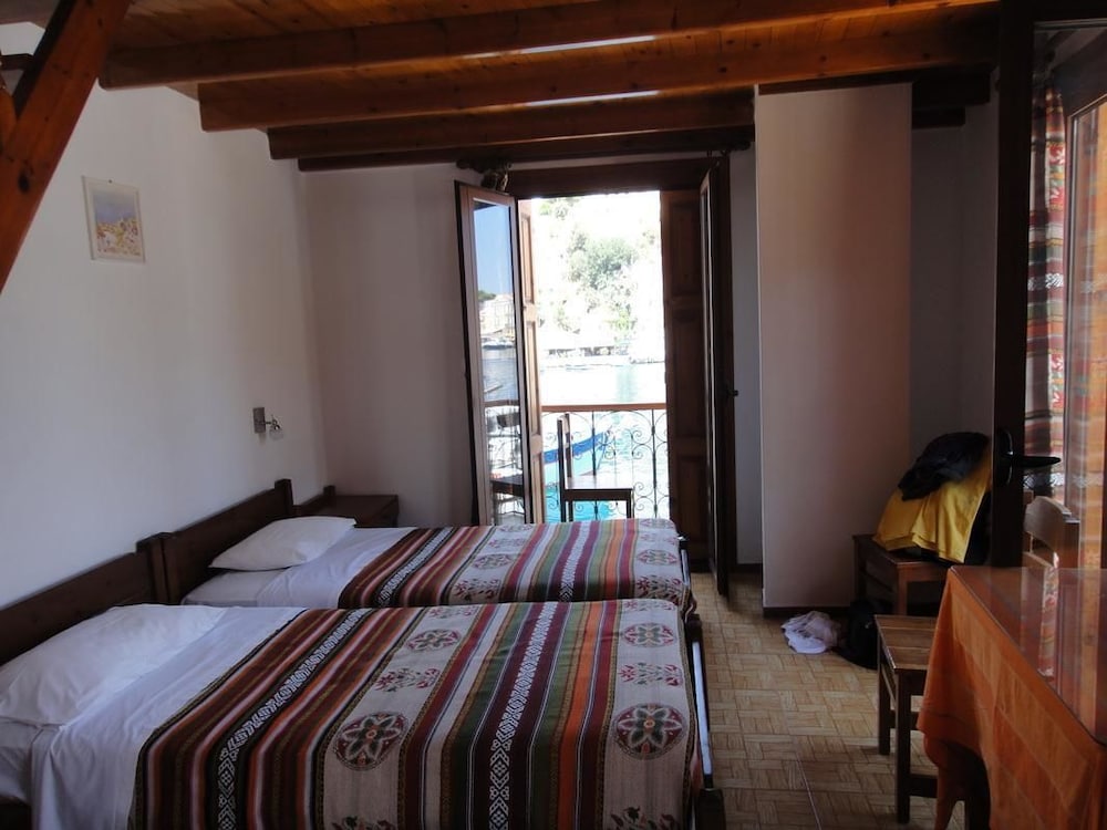 Captain’s Suites — Symi — photo 4