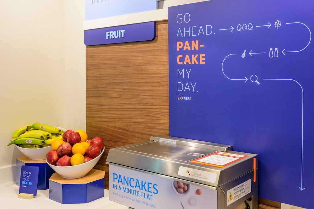 Holiday Inn Express Charleston by IHG - photo 34