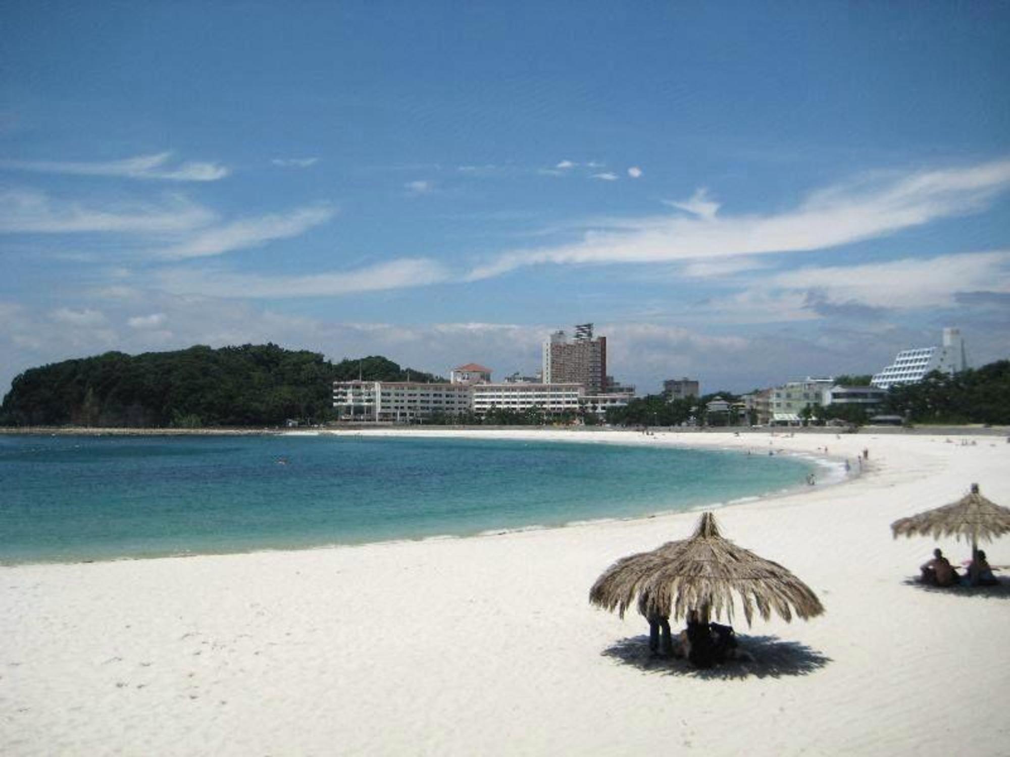 Beachhotel Shirarahama in Shirahamacho-Usazakiminami, Japan
