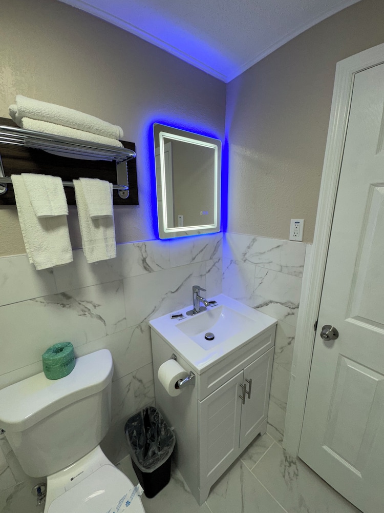 Boone Trail Inn - photo 29