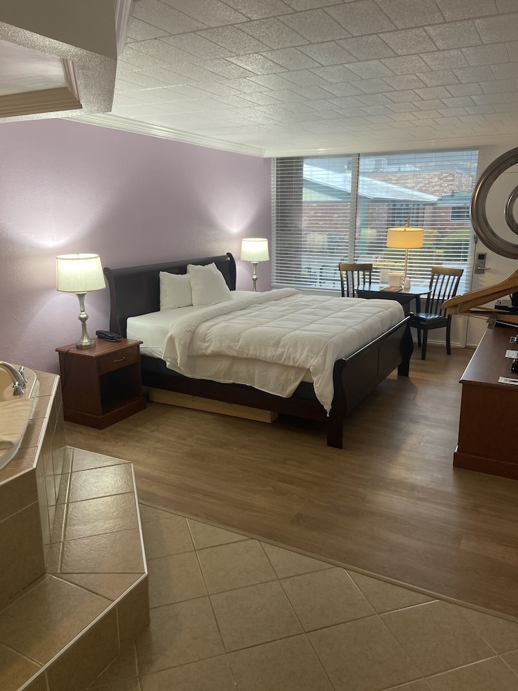Ramada by Wyndham Butler Tesla Biohealing Resort - photo 27
