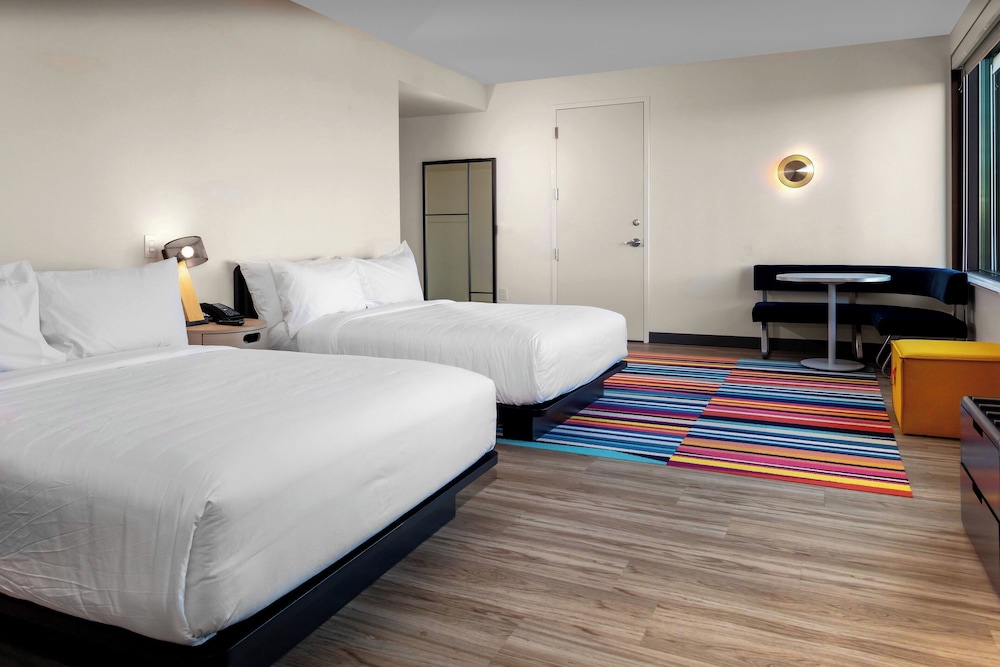 Aloft Atlanta at The Battery Atlanta - photo 4