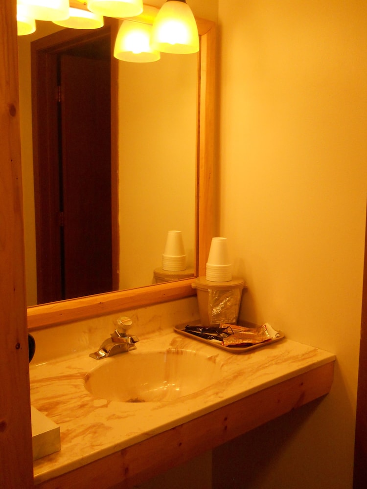 Lakewoods Resort & Lodge - photo 22