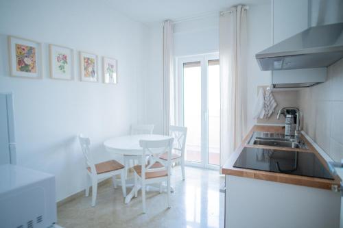 Dall Arca Smart Flat Central Station Checkpoint — 4-Star Luxury Hotel in Bari, Italy