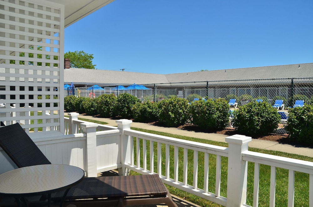 The Beachside At Nantucket - photo 13