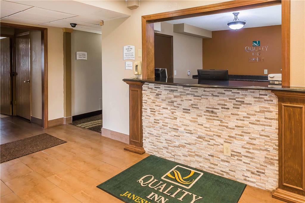 Quality Inn Janesville North - photo 4