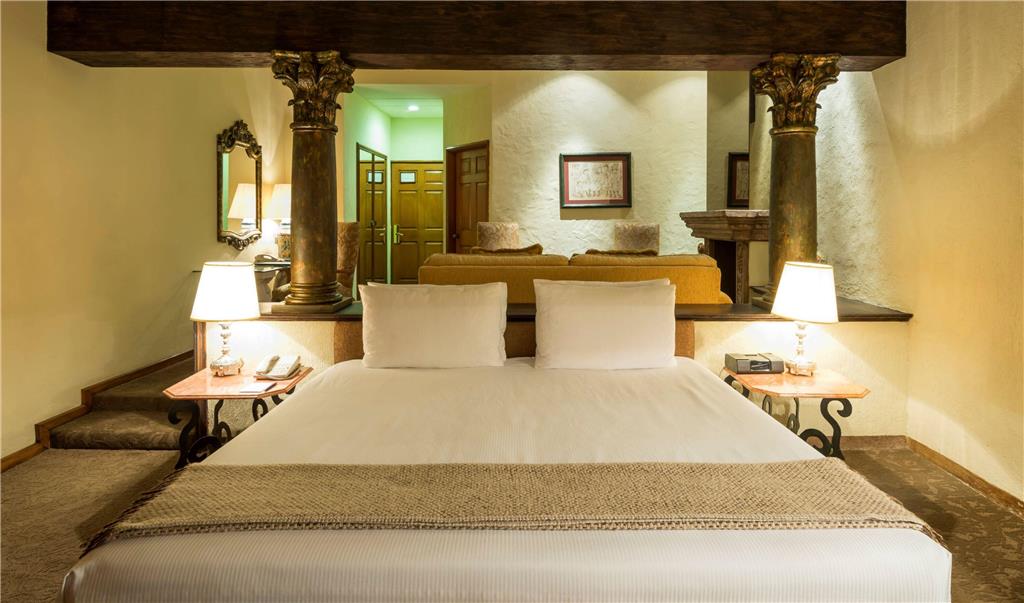 Grand Class king suite