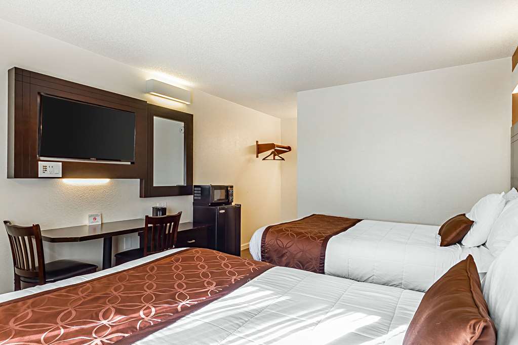Rodeway Inn Wine Country - photo 14