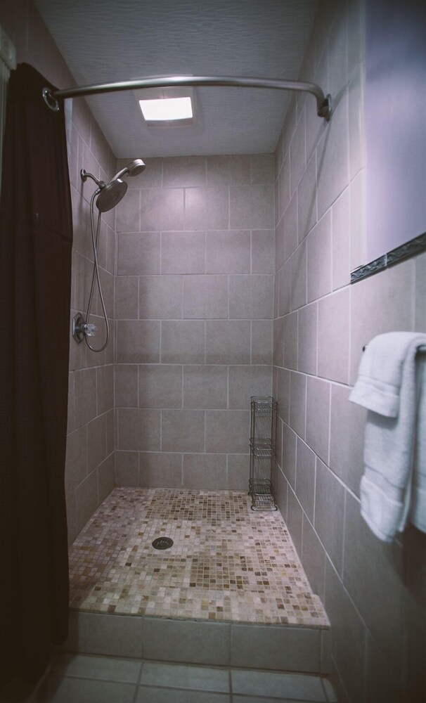 The Mount Vernon Inn - photo 14