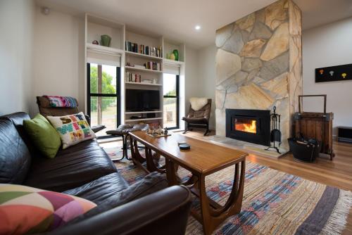Wombat Hill Lodge — 4-Star Luxury Hotel in Daylesford, Australia