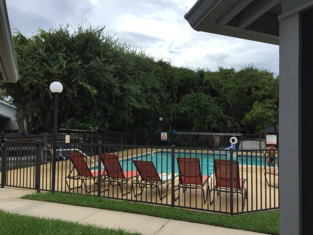 894 Oyster Quay - photo 18