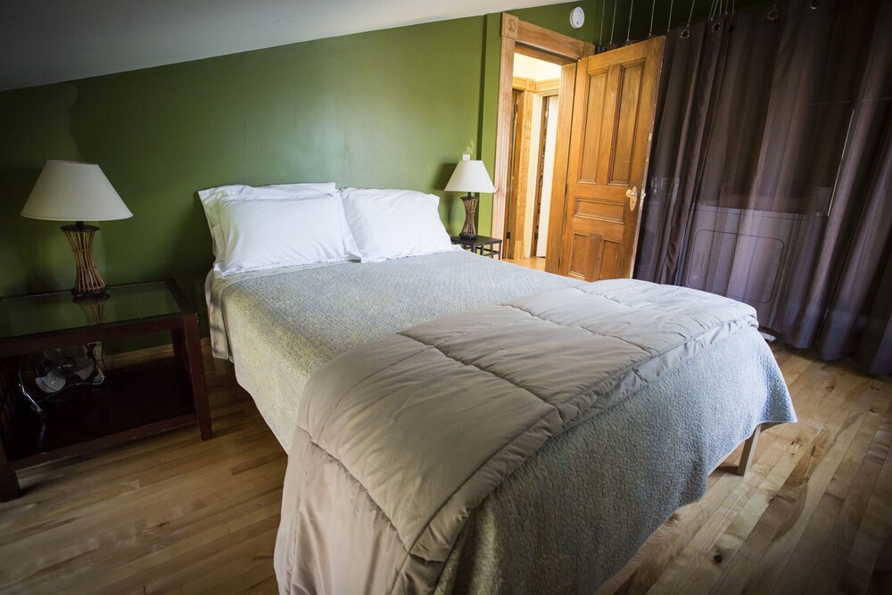 Mt. Philo Inn - photo 6