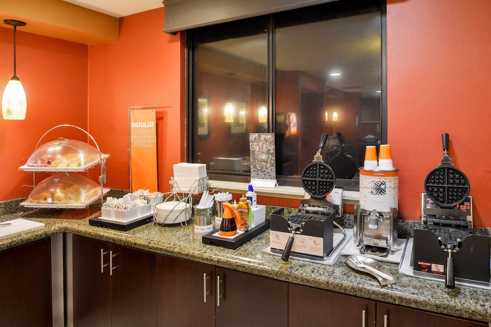 Hampton Inn & Suites San Francisco Burlingame Airport South - photo 36