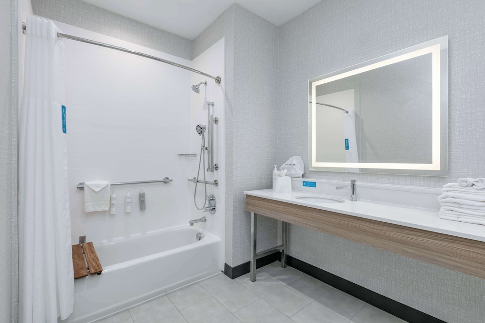Hampton Inn & Suites by Hilton Shenandoah The Woodlands - photo 19