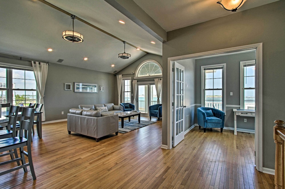 Idyllic Oceanfront Home on Atlantic City Boardwalk - photo 5