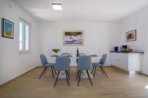 Villa Sommerzauber — 4-Star Luxury Hotel in Mali Losinj, Croatia