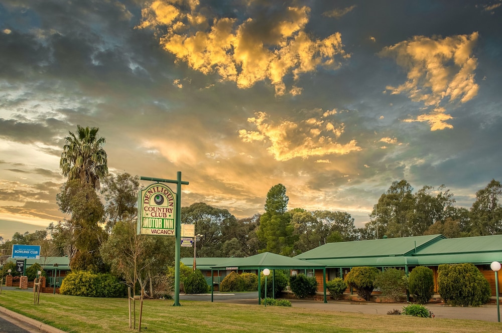 Deniliquin Country Club Motor Inn in Deniliquin, Australia