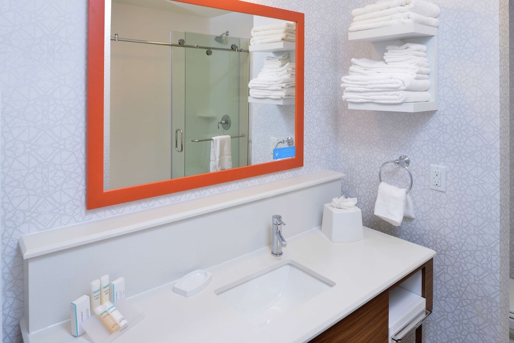 Hampton Inn Lakeville Minneapolis - photo 25