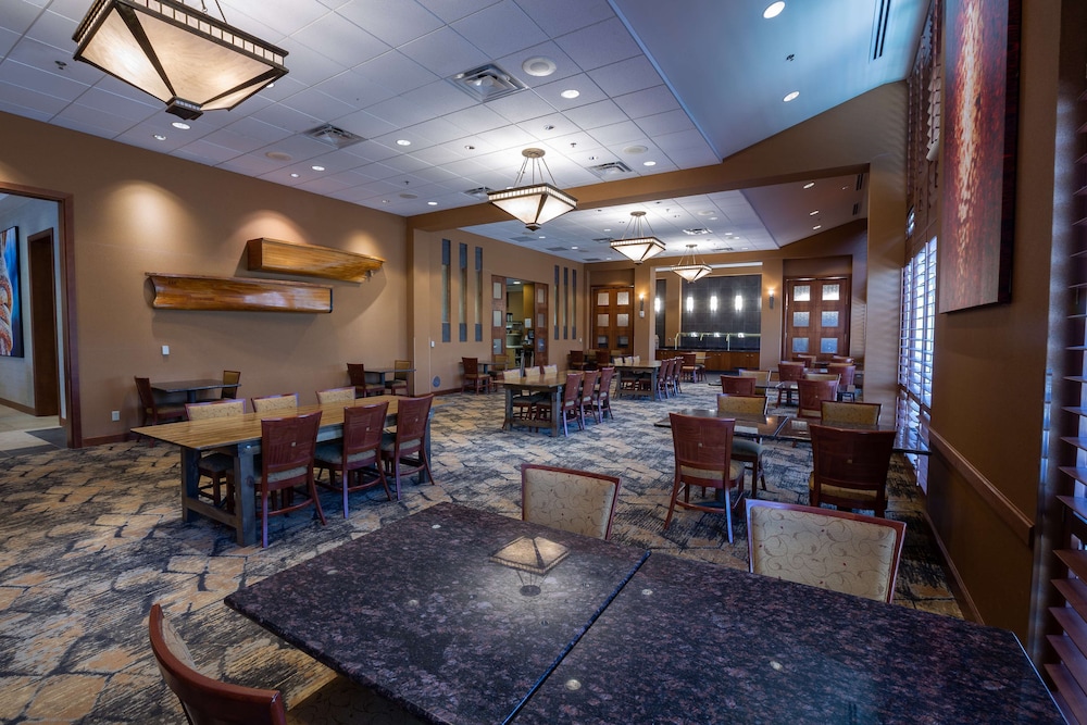 DoubleTree by Hilton Bay City Riverfront - photo 59