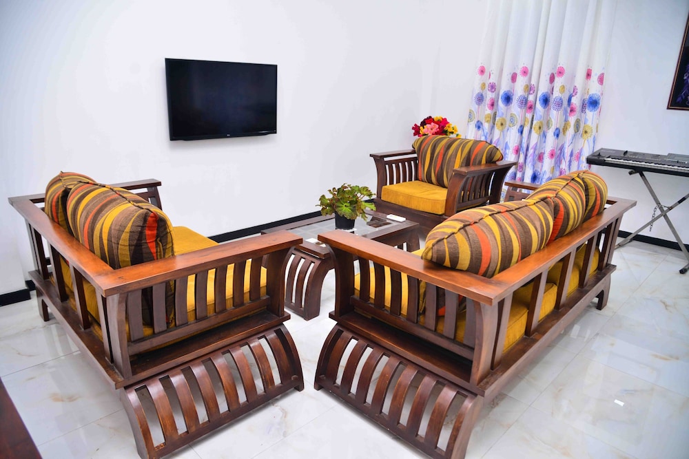 Lakdinu Apartments — 4-Star Luxury Hotel in Ja Ela, Sri Lanka